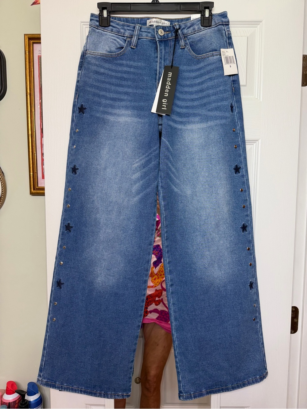 Madden Girl Ultra 90’s Blue Denim Wide Leg Jeans with Star Accents NWT